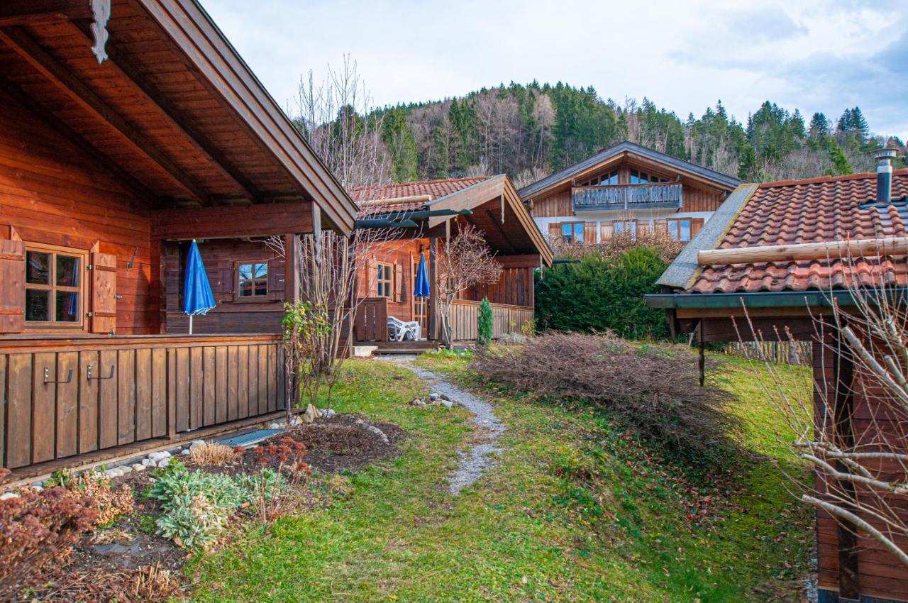 Ruhige Chalets Mit Seeblick In Zentraler Lage Шлирзе Экстерьер фото